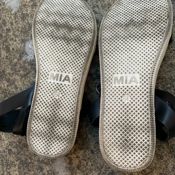 MIA Black and Brown Sandals with Wide Straps| Women 6.5 - Picture 10 of 10